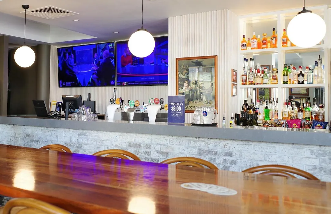 Crown Hotel Surry Hills-1